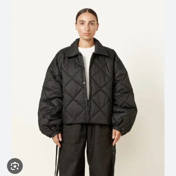 Deiji Studios - The Collared Quilt Coat - Black SM - Picture 5 of 6